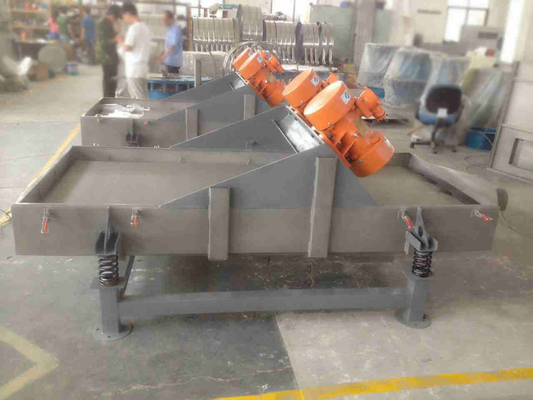 Large Capacity Linear Vibrating Screen Factory On Sale